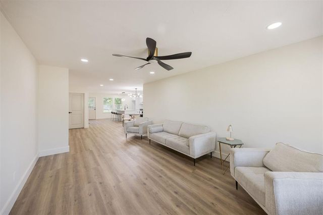 2020 Hasley Drive, The Village, OK 73120