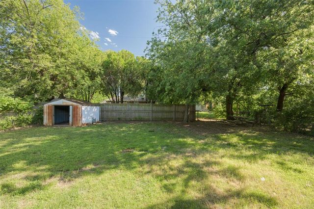 2020 Hasley Drive, The Village, OK 73120