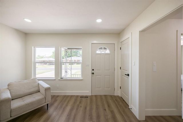 2020 Hasley Drive, The Village, OK 73120