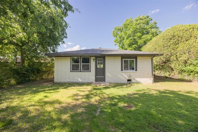 2020 Hasley Drive, The Village, OK 73120