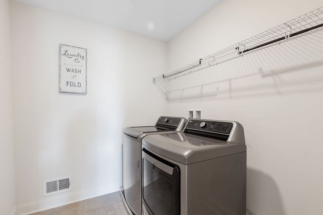 3579 Emerald Road, Elgin, IL 60124