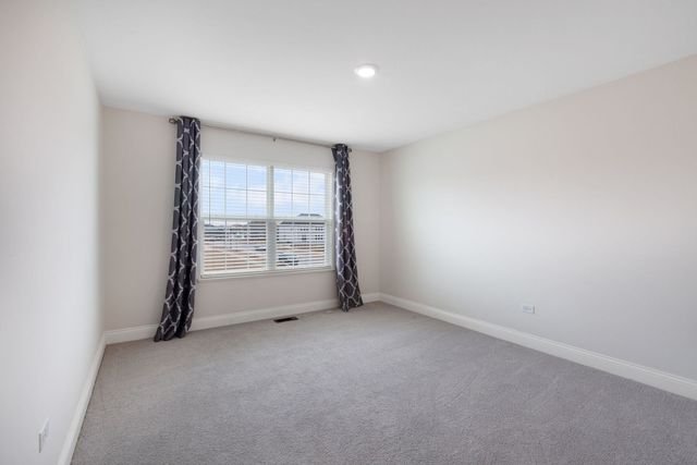 3579 Emerald Road, Elgin, IL 60124