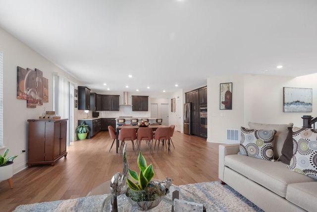 3579 Emerald Road, Elgin, IL 60124