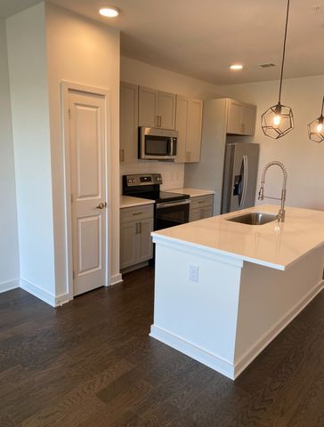 1677 54th Ave N Apt 407, Nashville, TN 37209