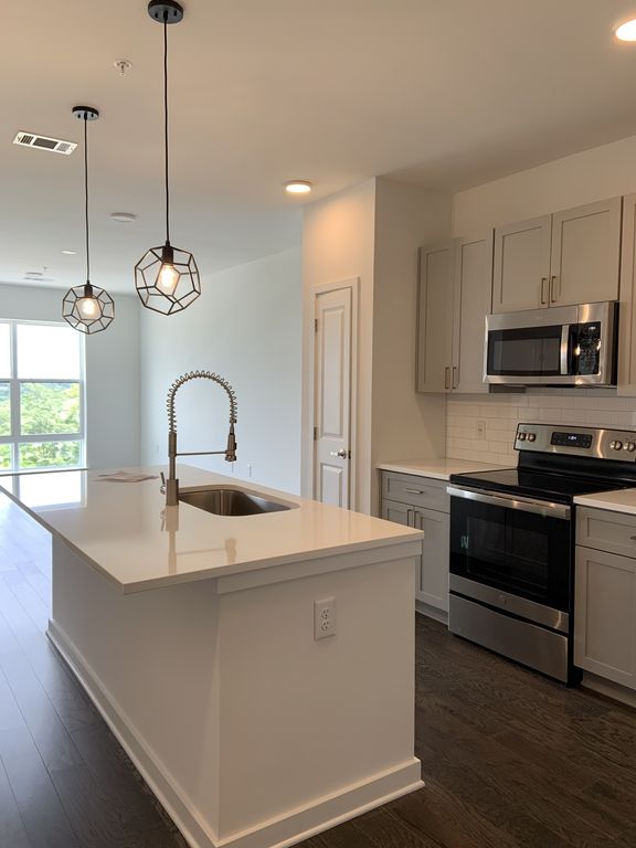 1677 54th Ave N Apt 407, Nashville, TN 37209