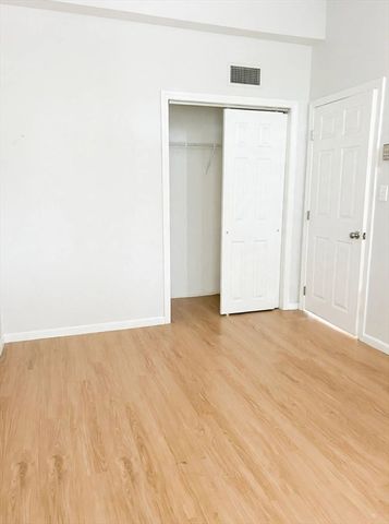 145 Broad St 18, Attleboro, MA 02760