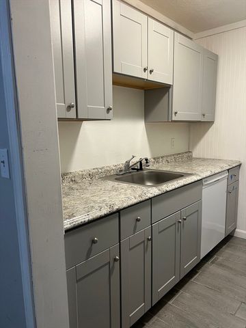 145 Broad St 18, Attleboro, MA 02760