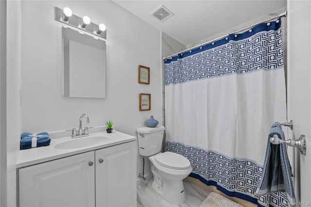 169 Surf Drive 109, Bronx, NY 10473