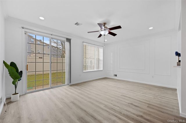 169 Surf Drive 109, Bronx, NY 10473