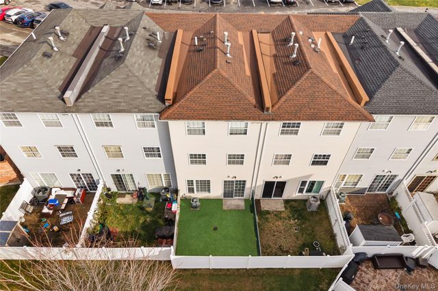 169 Surf Drive 109, Bronx, NY 10473