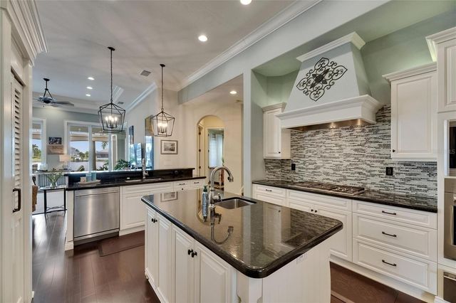 624 BALIBAY ROAD, Apollo Beach, FL 33572