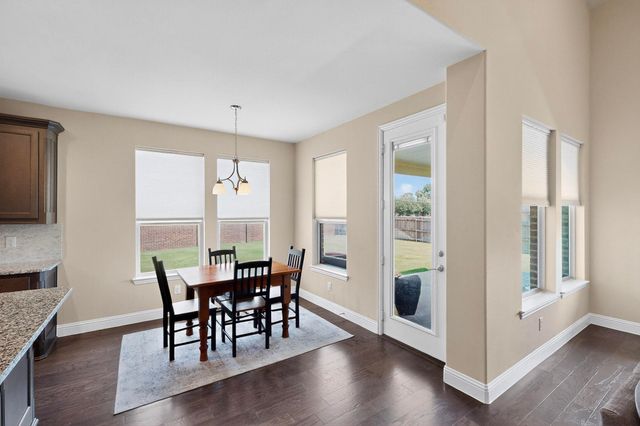400 Clear Creek Drive, Mansfield, TX 76063