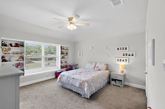 400 Clear Creek Drive, Mansfield, TX 76063