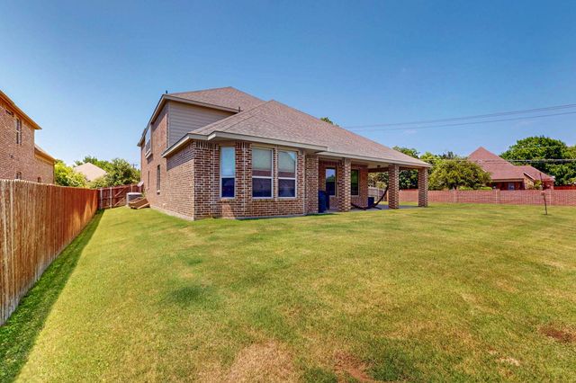 400 Clear Creek Drive, Mansfield, TX 76063
