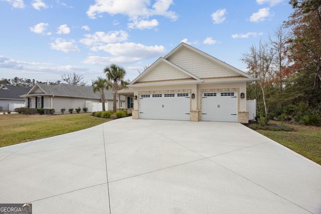241 Fiddlers Cove Drive, Kingsland, GA 31548