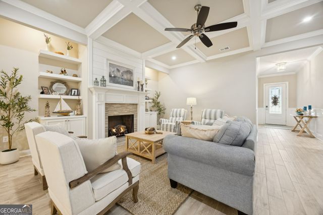 241 Fiddlers Cove Drive, Kingsland, GA 31548