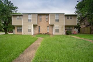1801 Woodsman Drive D, College Station, TX 77840