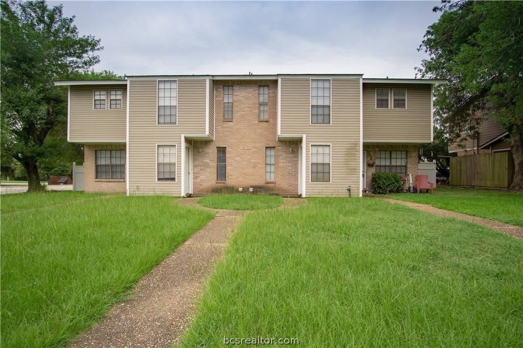 1801 Woodsman Drive D, College Station, TX 77840