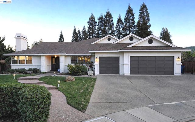 2737 2737 Harland Ct, Walnut Creek, CA 94598