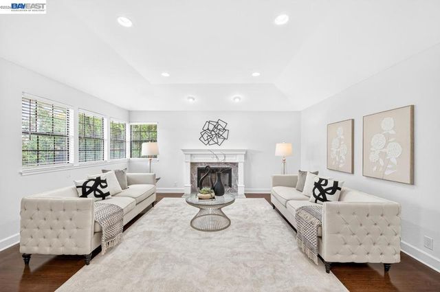 2737 2737 Harland Ct, Walnut Creek, CA 94598