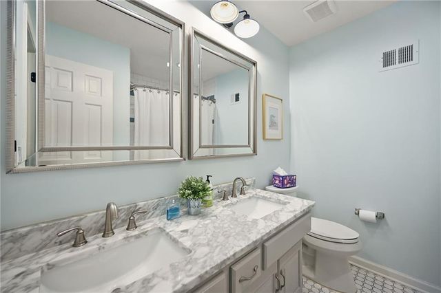 4440 W 130TH Terrace, Leawood, KS 66209