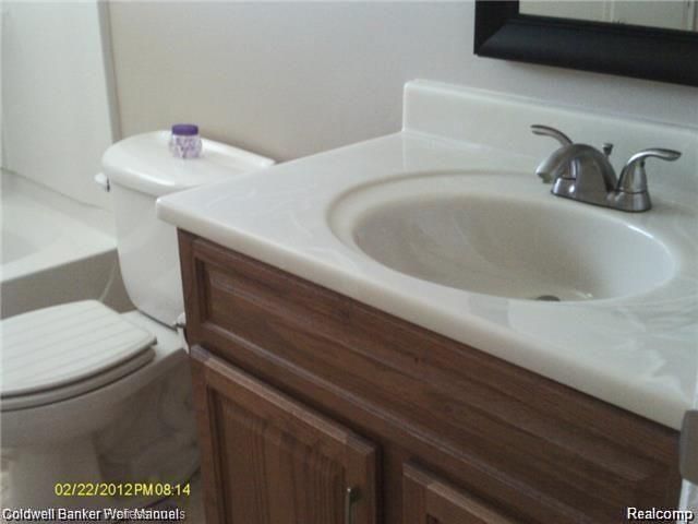 39872 Lynn Street, Canton, MI 48187