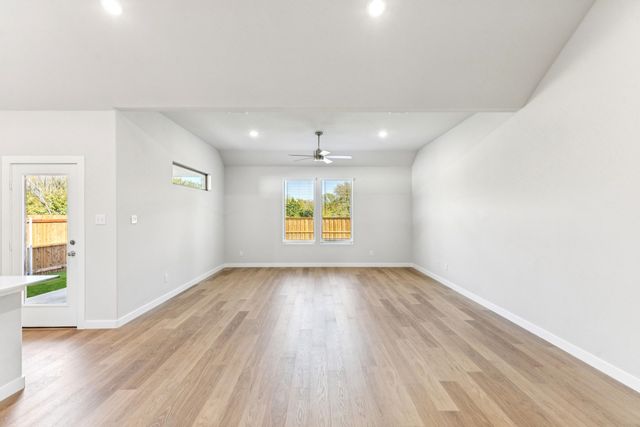 1098 Dewy Lake Place, Lavon, TX 75166