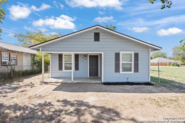 313 NAGEL ST, Seguin, TX 78155