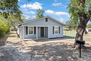 313 NAGEL ST, Seguin, TX 78155