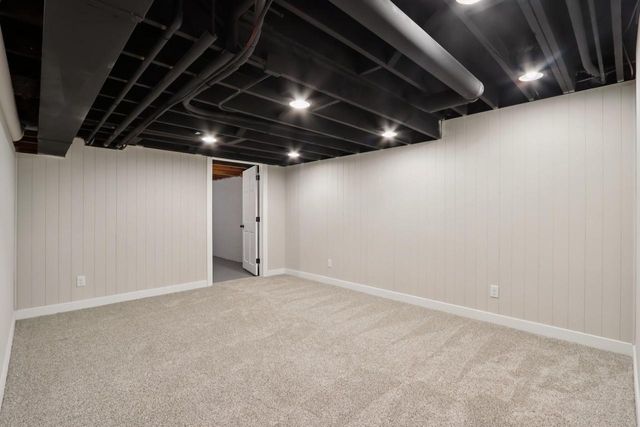 9936 N Concord DRIVE, Mequon, WI 53097