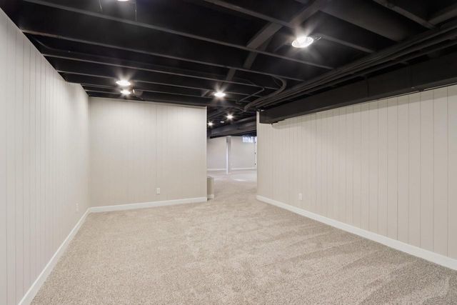 9936 N Concord DRIVE, Mequon, WI 53097