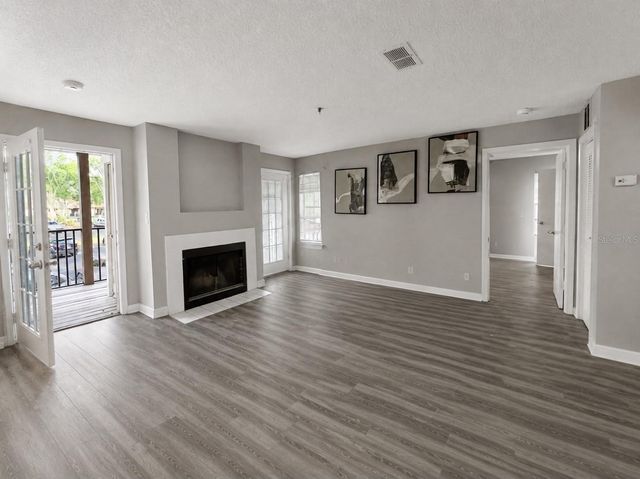 224 AFTON SQUARE 201, Altamonte Springs, FL 32714