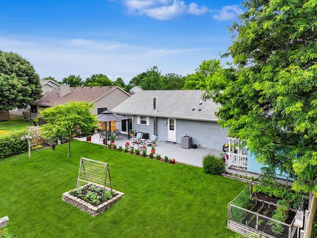 7950 S Cecily DRIVE, Oak Creek, WI 53154