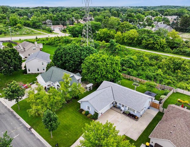 7950 S Cecily DRIVE, Oak Creek, WI 53154