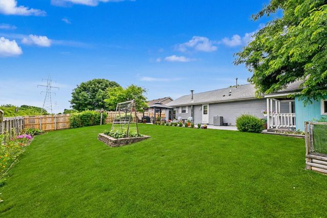7950 S Cecily DRIVE, Oak Creek, WI 53154
