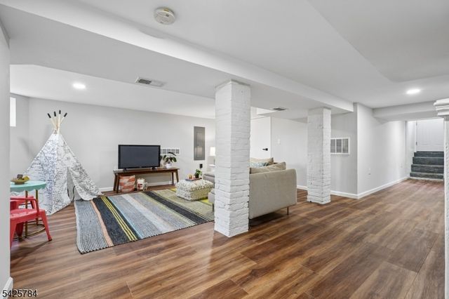 101 Ward Pl, South Orange Village Twp., NJ 07079