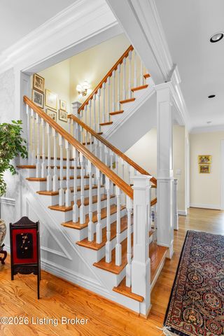 1622 Two Springs Pl, Louisville, KY 40207
