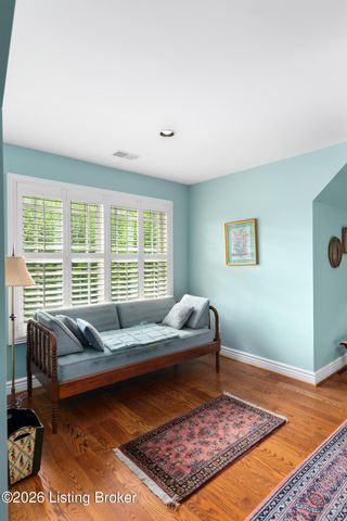 1622 Two Springs Pl, Louisville, KY 40207