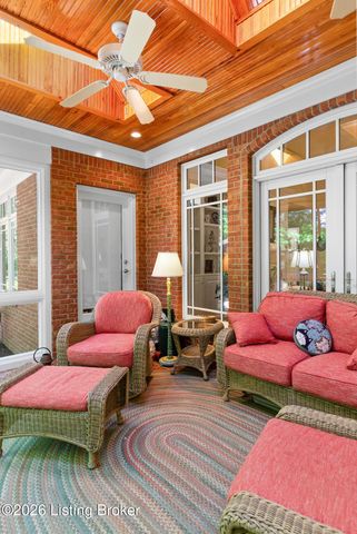 1622 Two Springs Pl, Louisville, KY 40207