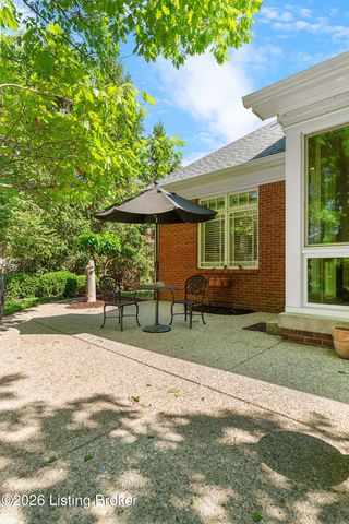 1622 Two Springs Pl, Louisville, KY 40207