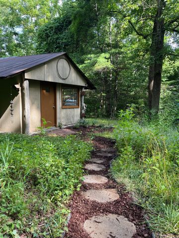 9737 Pine Forest RD, Floyd, VA 24091