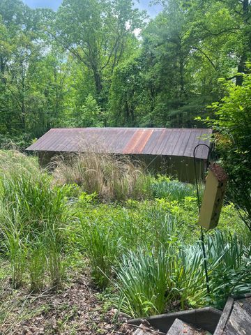 9737 Pine Forest RD, Floyd, VA 24091