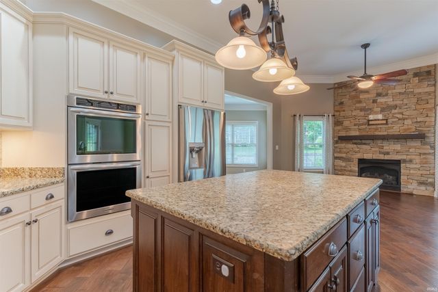 177 Morning Dove Lane, Boonville, IN 47601