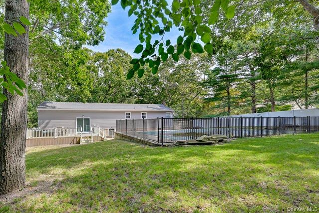 2 Fairview Road, Hampton Bays, NY 11946