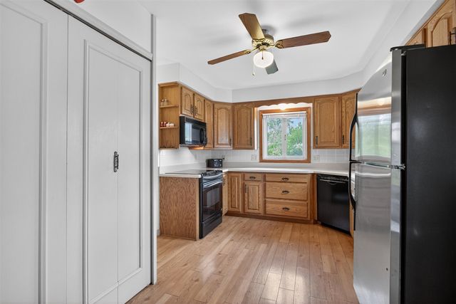 10260 Mack Island Road, Grass Lake, MI 49240