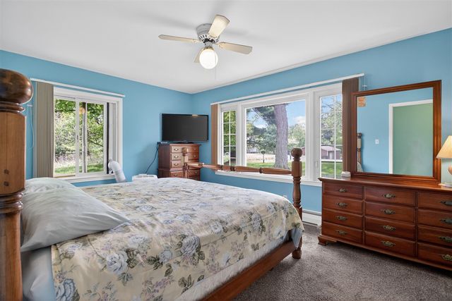 10260 Mack Island Road, Grass Lake, MI 49240