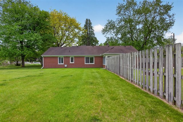 10260 Mack Island Road, Grass Lake, MI 49240