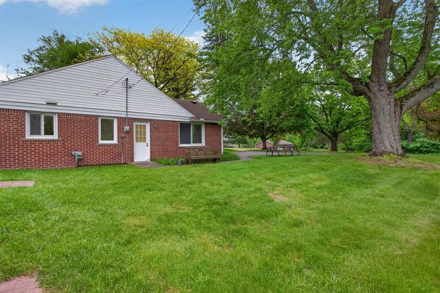 10260 Mack Island Road, Grass Lake, MI 49240