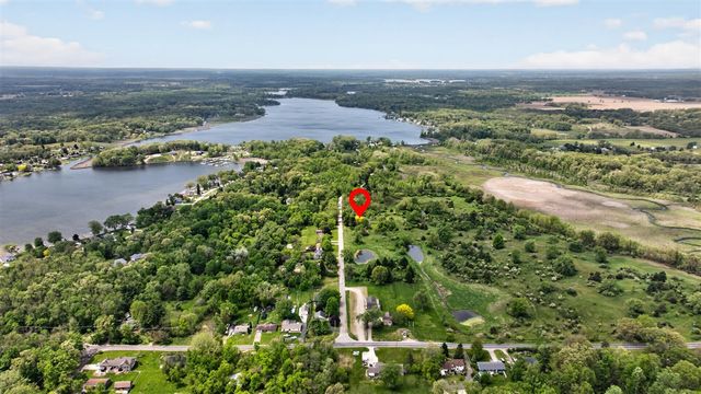 10260 Mack Island Road, Grass Lake, MI 49240