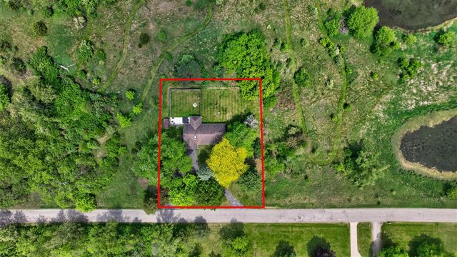 10260 Mack Island Road, Grass Lake, MI 49240